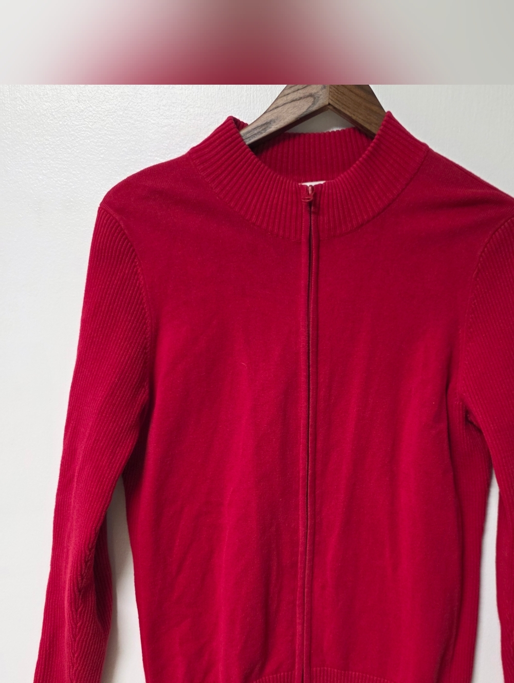 Women’s Red Zip-Front Sweater Jacket Size:Petite Large